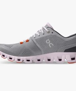 ON Running Footwear W's Cloud X - Alloy/Lily