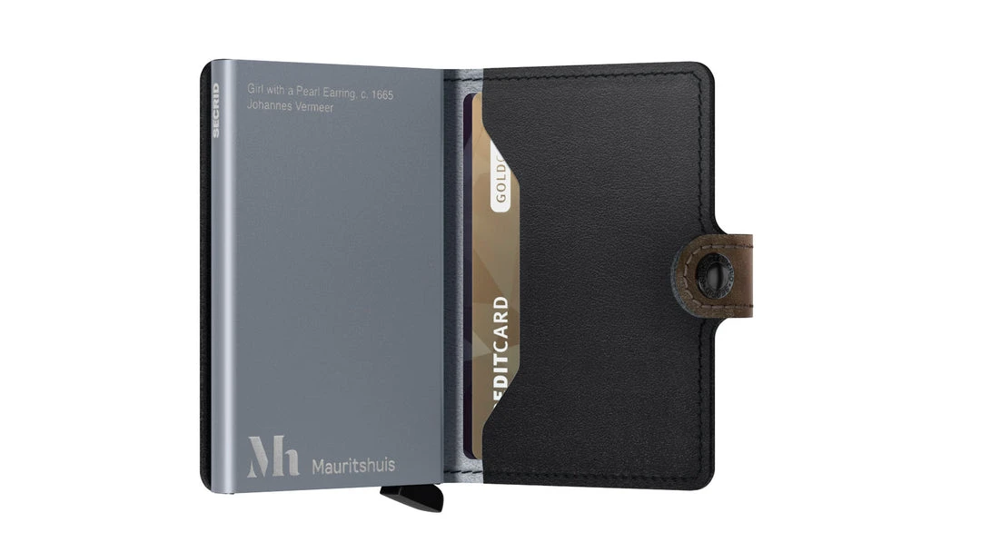 Vamosoutdoors ACCESSORIES Secrid Miniwallet - Art - Pearl Earring Mauritshuis 3 Vamosoutdoors ACCESSORIES Secrid Miniwallet - Art - Pearl Earring Mauritshuis