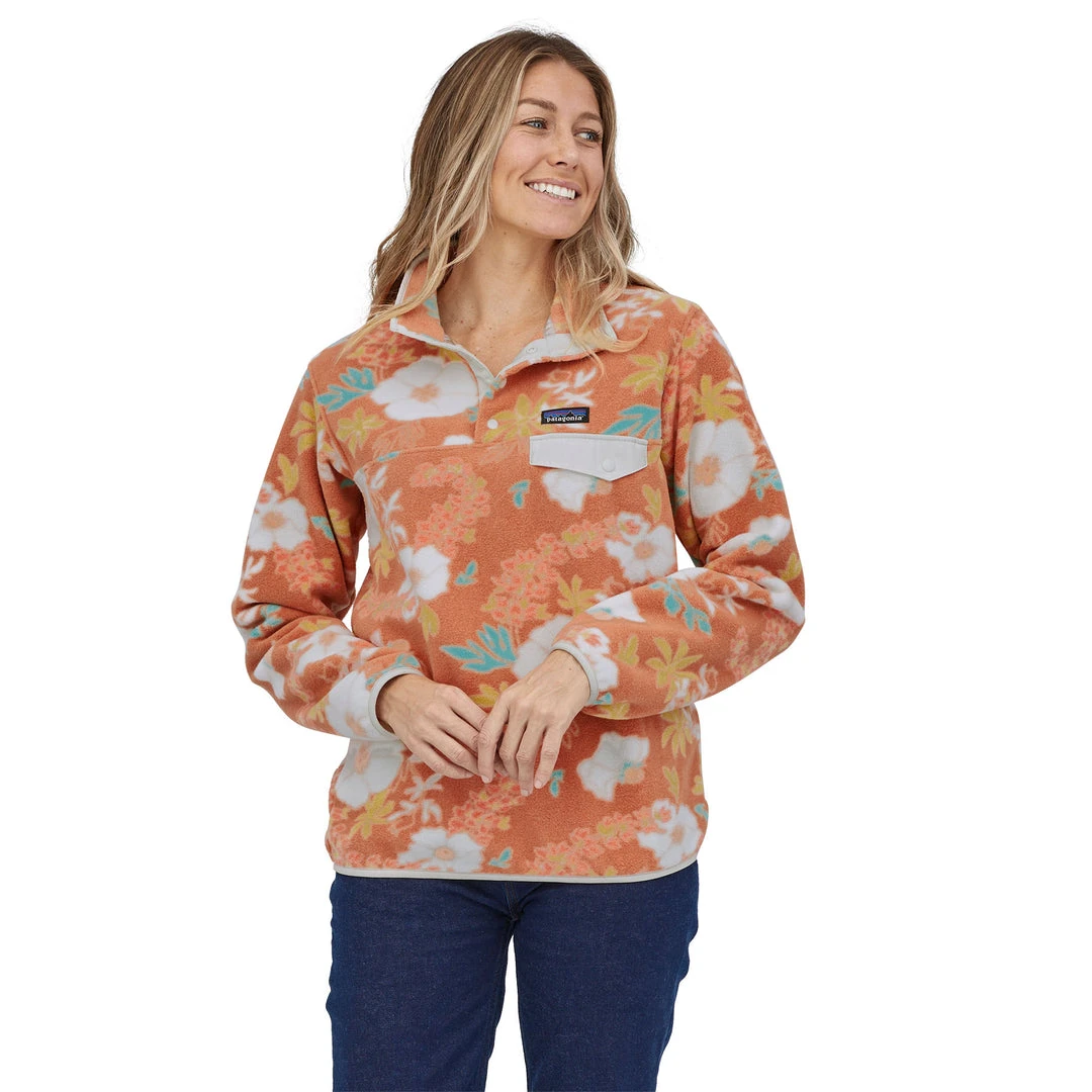Patagonia WOMENS W's Lightweight Synchilla® Snap-T® Fleece Pullover - Flower Power Big: Toasted Peach 1 Patagonia WOMENS W's Lightweight Synchilla® Snap-T® Fleece Pullover - Flower Power Big: Toasted Peach