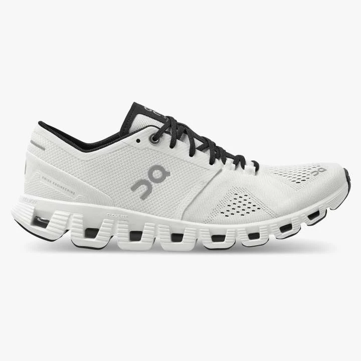 ON Running Footwear W's Cloud X - White/Black 1 ON Running Footwear W's Cloud X - White/Black