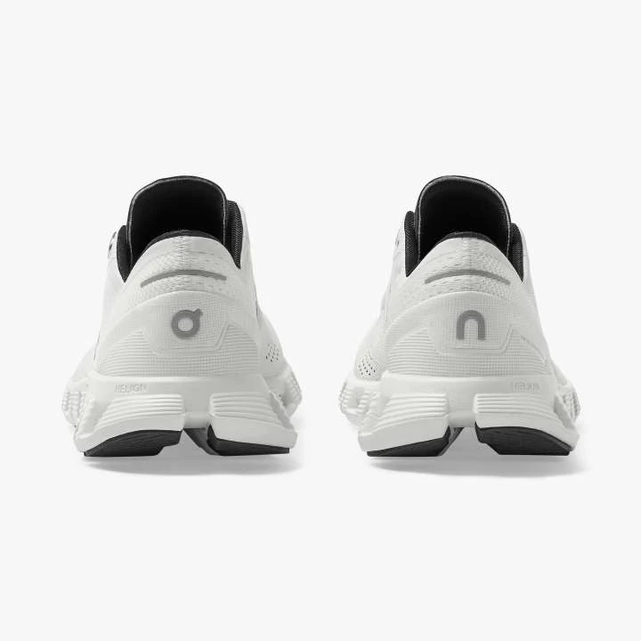 ON Running Footwear W's Cloud X - White/Black 6 ON Running Footwear W's Cloud X - White/Black